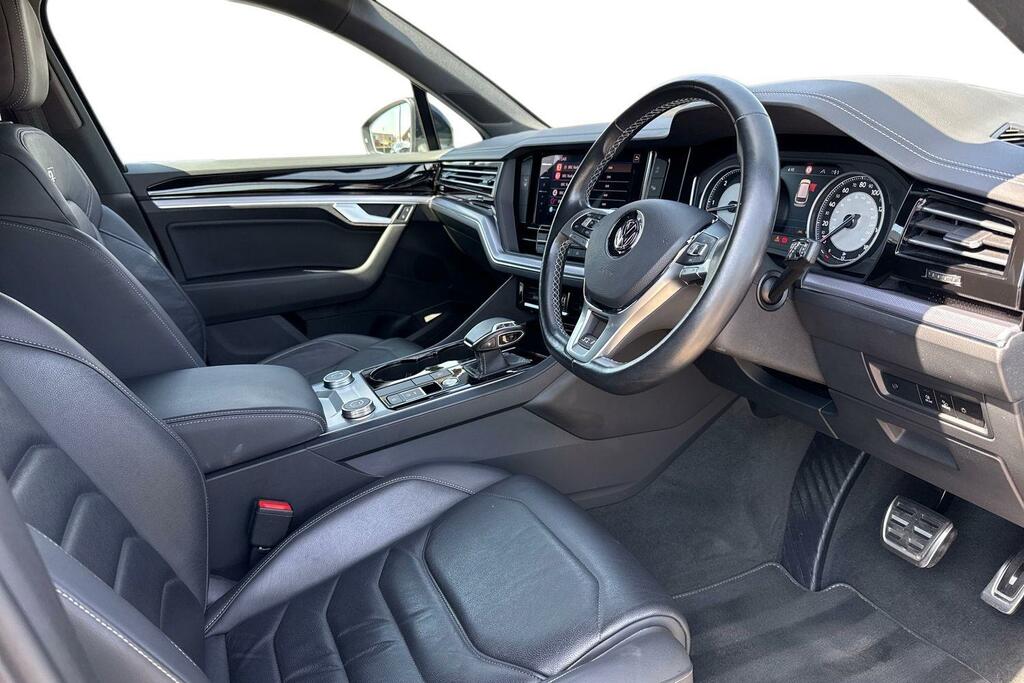 Volkswagen Touareg 3.0 V6 R-line Tech Tdi 282 Bhp Black #6