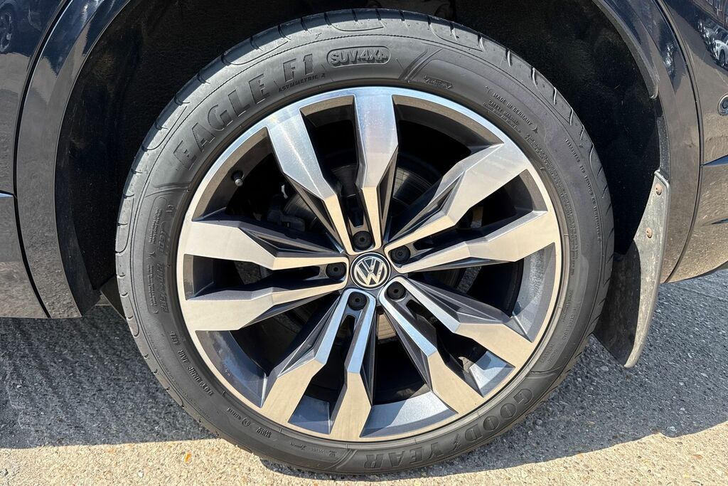 Volkswagen Touareg 3.0 V6 R-line Tech Tdi 282 Bhp Black #34