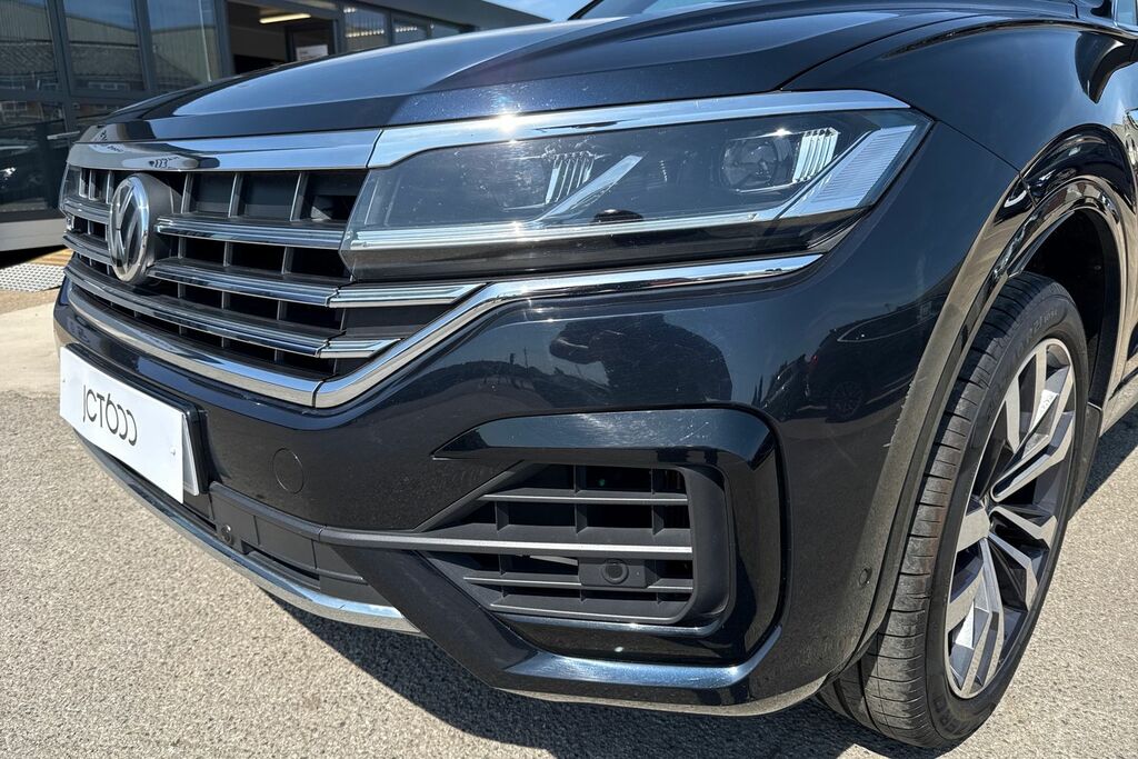 Volkswagen Touareg 3.0 V6 R-line Tech Tdi 282 Bhp Black #25
