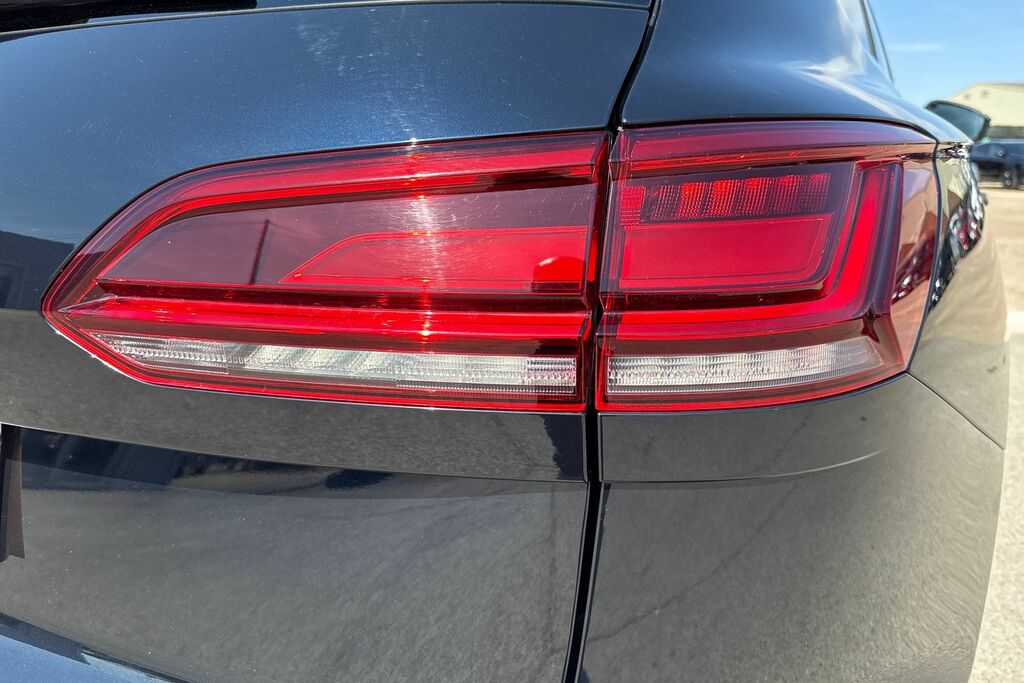 Volkswagen Touareg 3.0 V6 R-line Tech Tdi 282 Bhp Black #18