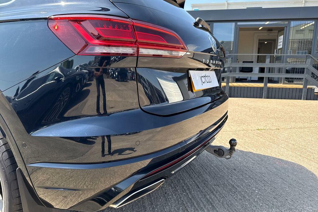 Volkswagen Touareg 3.0 V6 R-line Tech Tdi 282 Bhp Black #28