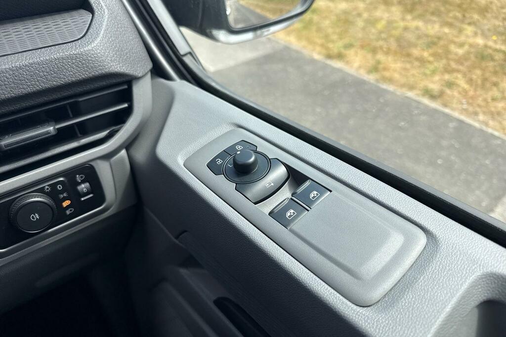 Volkswagen Transporter 2.0 Tdi 150 Startline Kombi Dsg Slider Grey #46