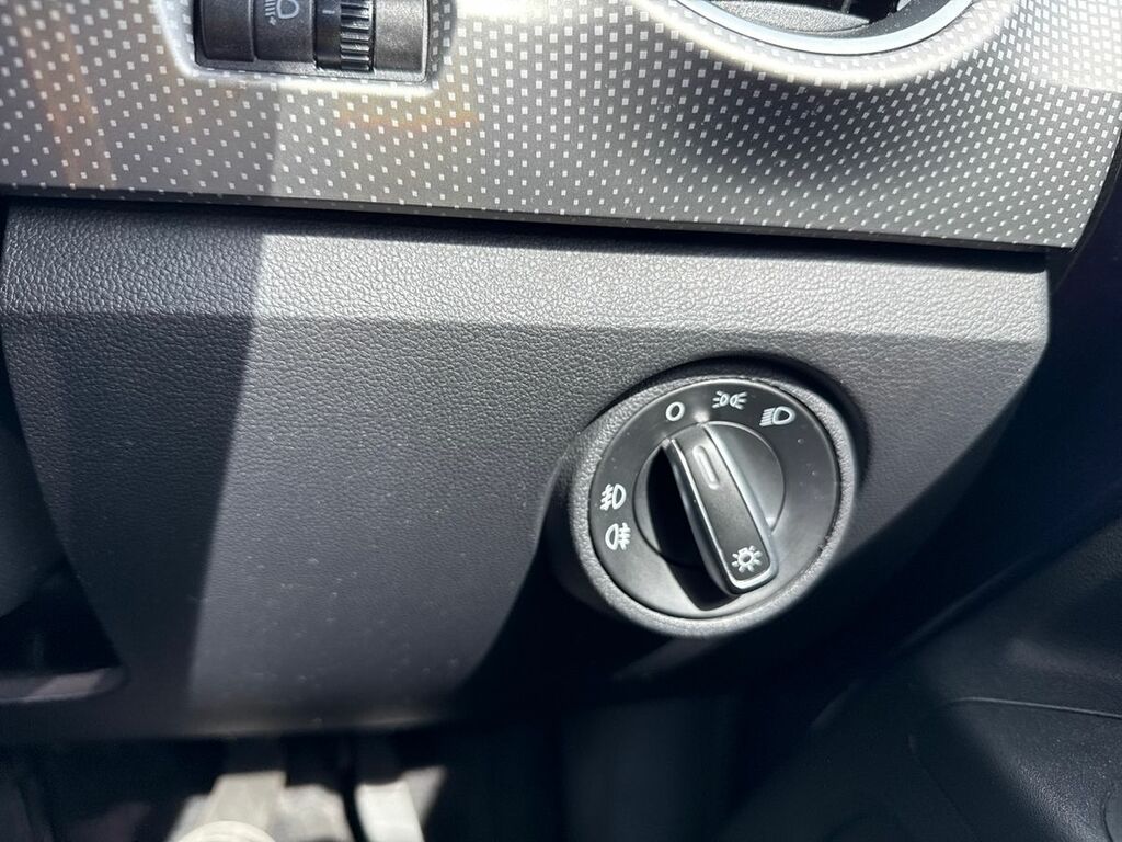 Volkswagen Up Volkswagen Up By Beats, 1.0 5Dr, One Owner White #27