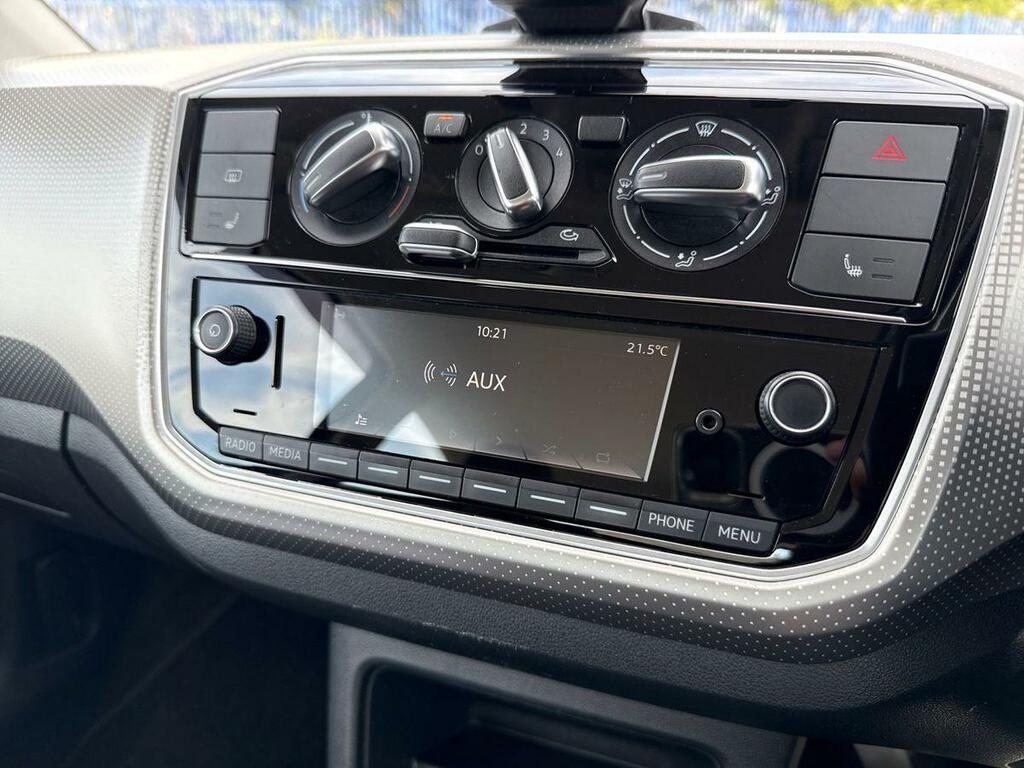 Volkswagen Up Volkswagen Up By Beats, 1.0 5Dr, One Owner White #30