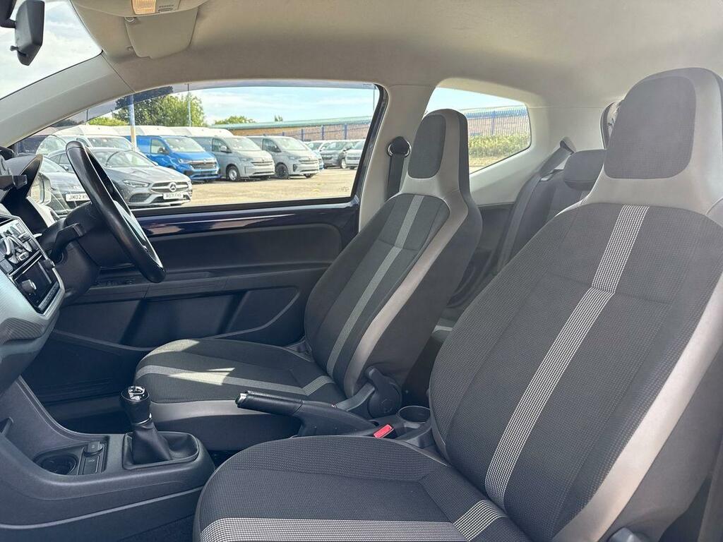 Volkswagen Up Volkswagen Up By Beats, 1.0 5Dr, One Owner White #21
