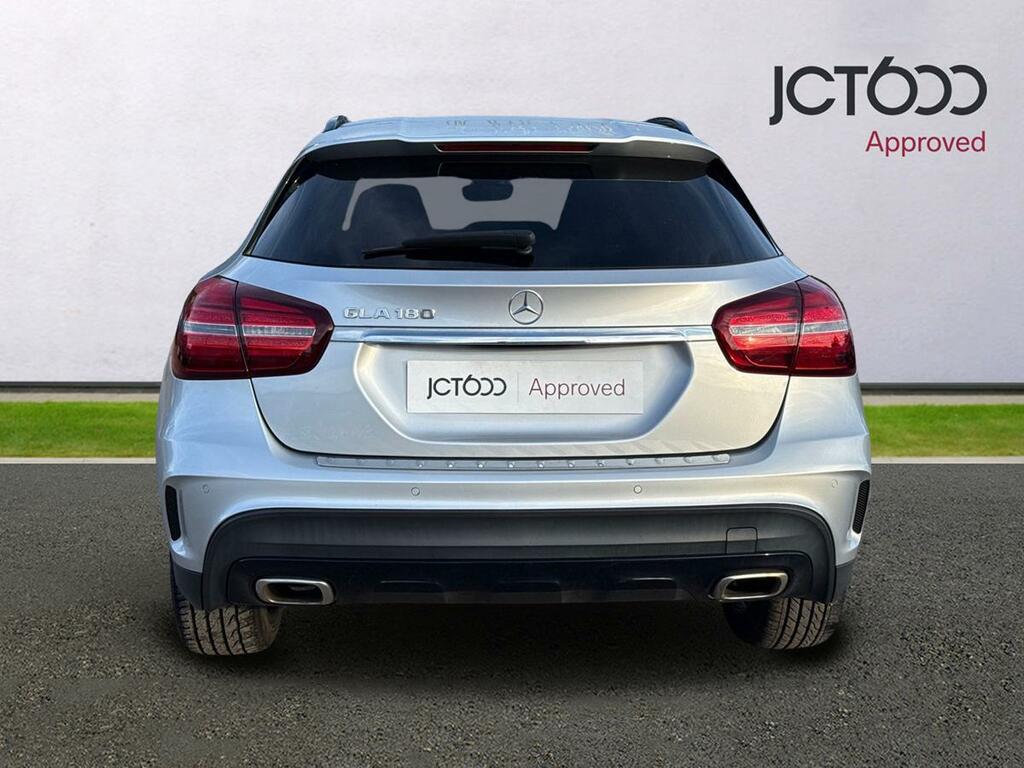 Mercedes-Benz GLA Class 1.6 Gla180 Urban Edition Suv 7G-dct Eur Black #7