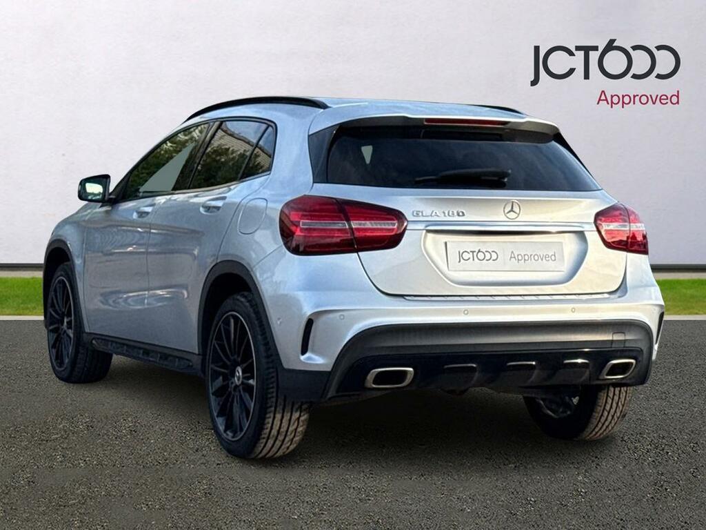 Mercedes-Benz GLA Class 1.6 Gla180 Urban Edition Suv 7G-dct Eur Black #3