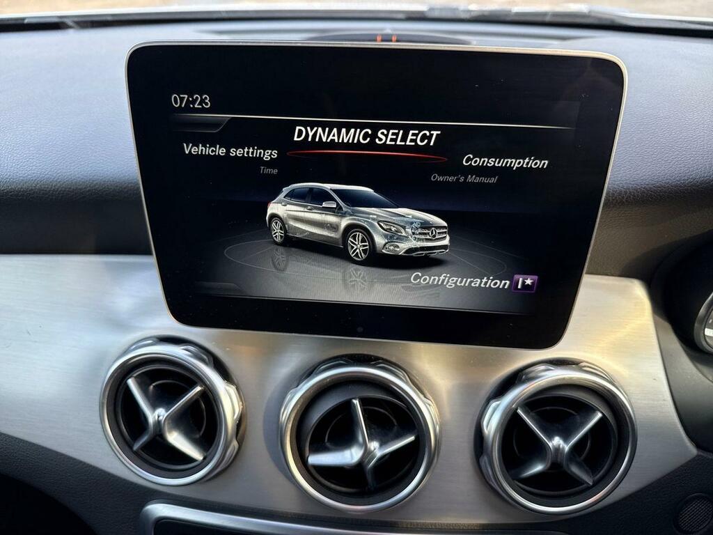 Mercedes-Benz GLA Class 1.6 Gla180 Urban Edition Suv 7G-dct Eur Black #33