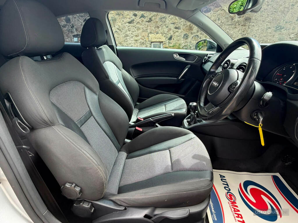 Audi A1 1.6 Tdi Sport Silver #6