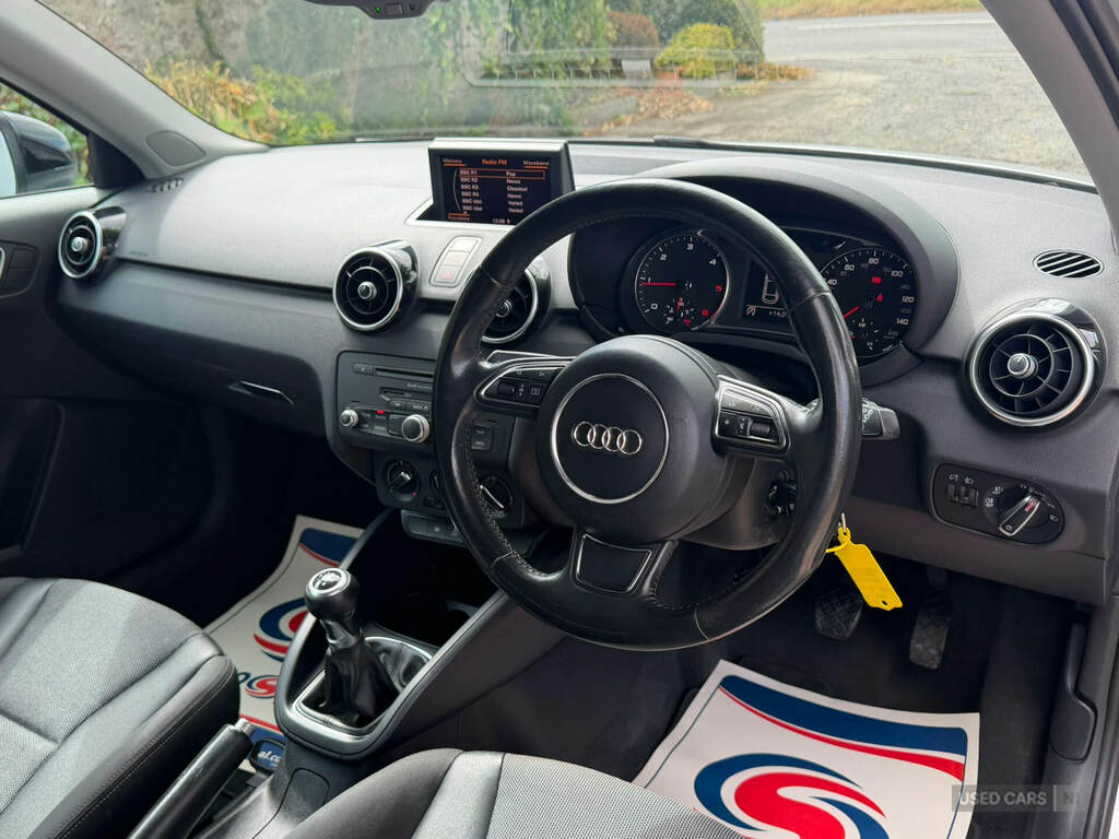 Audi A1 1.4 Tfsi Sport Euro 5 Ss Red #15