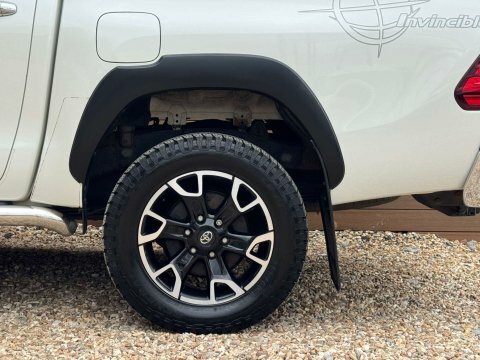 Toyota HILUX Active Dcab Pick Up 2.4 D-4d White #15