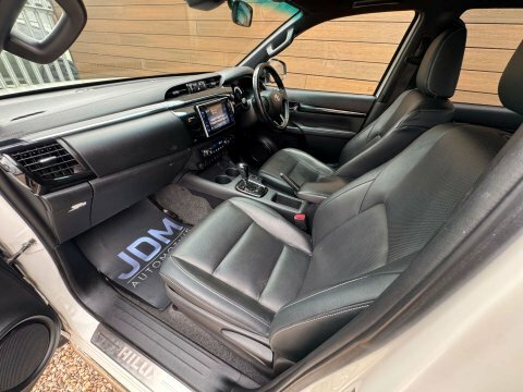 Toyota HILUX Active Dcab Pick Up 2.4 D-4d White #31