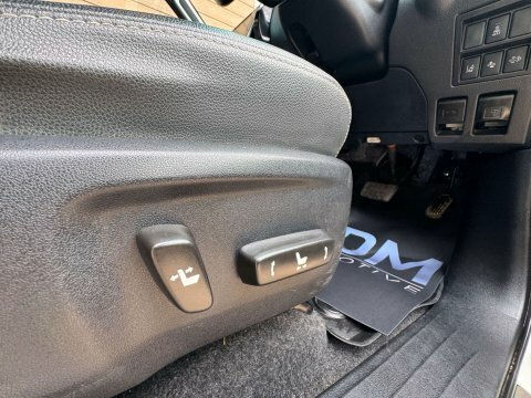 Toyota HILUX Active Dcab Pick Up 2.4 D-4d White #24