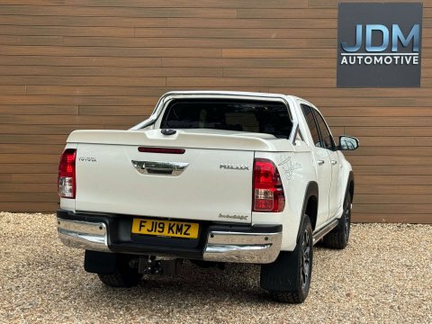 Toyota HILUX 2.4 Hi-luxury Invincible White #3