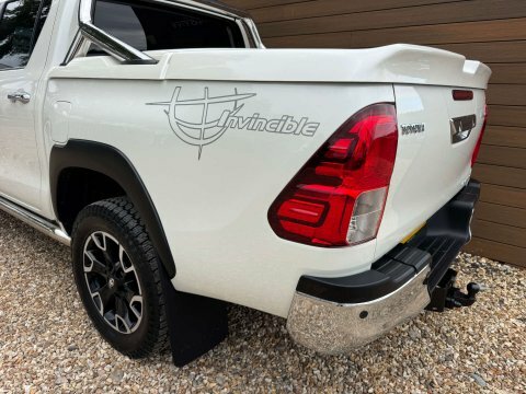Toyota HILUX Active Dcab Pick Up 2.4 D-4d White #9