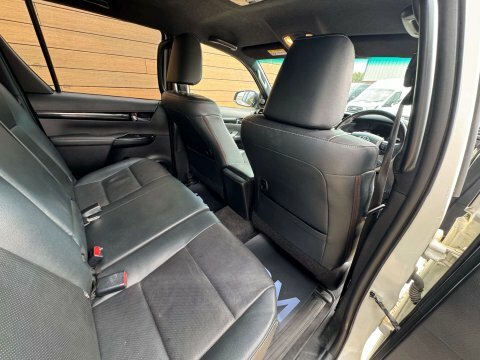 Toyota HILUX Active Dcab Pick Up 2.4 D-4d White #23