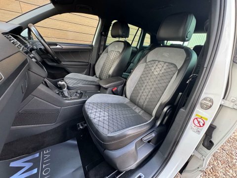 Volkswagen Tiguan 1.5 Tsi 150 Active Dsg Black #27