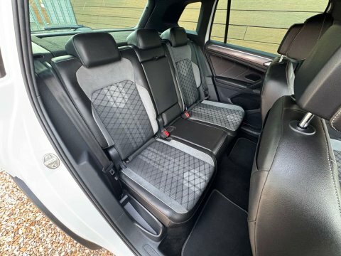 Volkswagen Tiguan 1.5 Tsi 150 Active Dsg Black #19