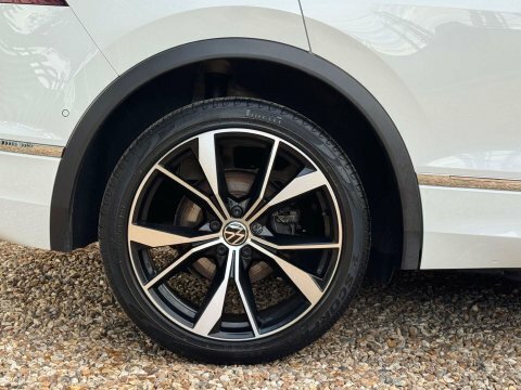 Volkswagen Tiguan 1.5 Tsi 150 Active Dsg Black #15