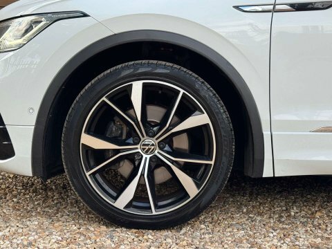 Volkswagen Tiguan 1.5 Tsi 150 Active Dsg Black #12