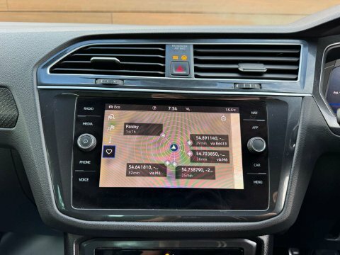 Volkswagen Tiguan 1.5 Tsi 150 Active Dsg Black #24