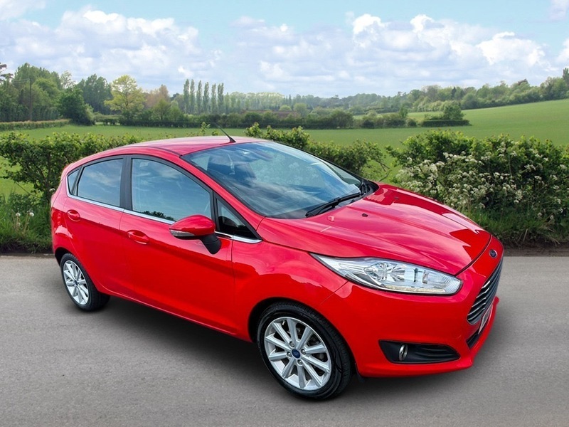 Ford Fiesta Titanium Tdci Red