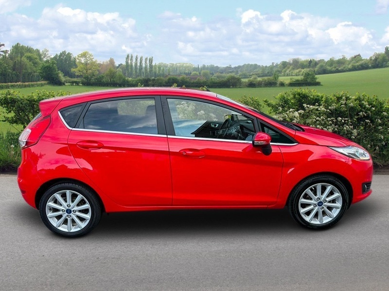 Ford Fiesta Titanium Tdci Red #5