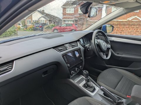 Skoda Octavia 1.4 Tsi Se Blue #5