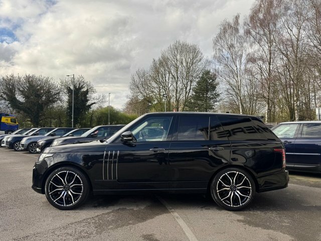 Land Rover Range Rover Sd V8 Suv Black #5