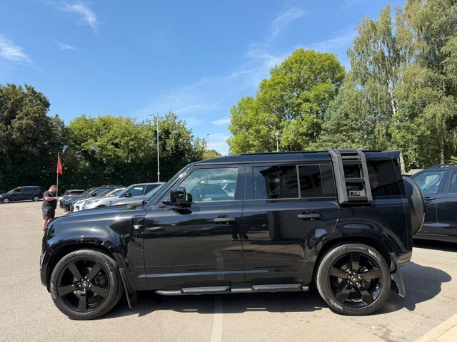 Land Rover Defender 110 Sd4 S Suv Black #4