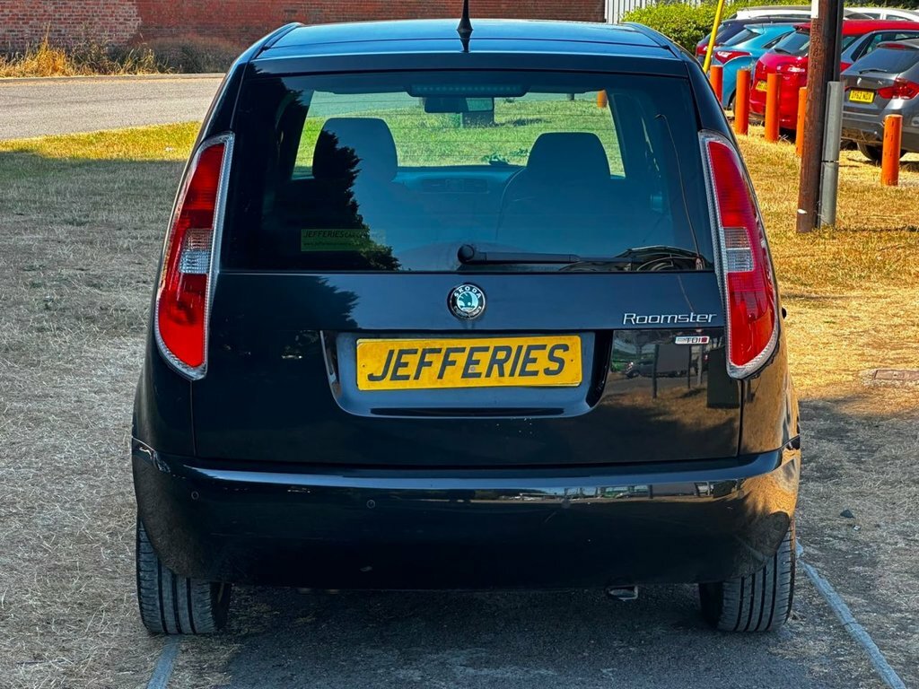 Skoda Roomster 1.6L Se Black #6
