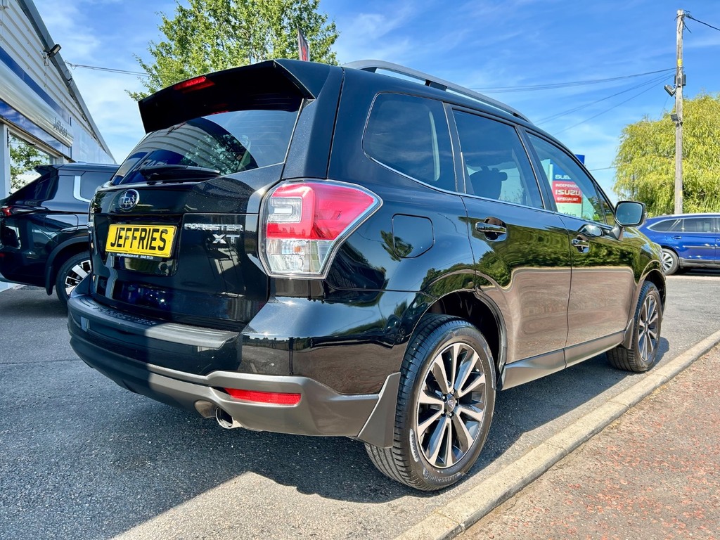 Subaru Forester 2.0 Xt Lineartronic Black #3