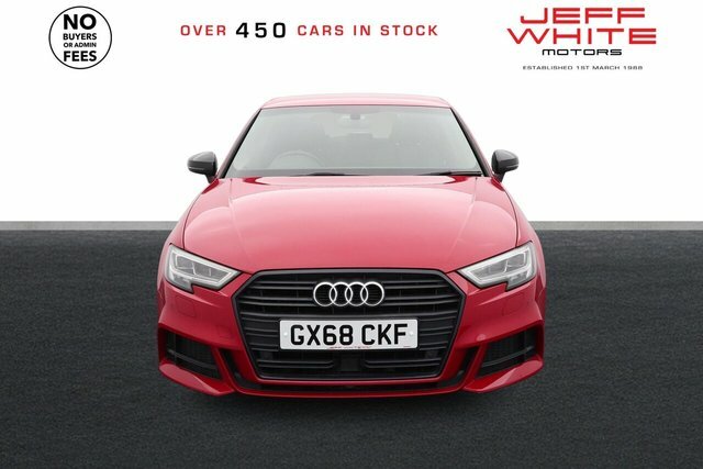 Audi A3 Tdi 30 Black Edition Red #4