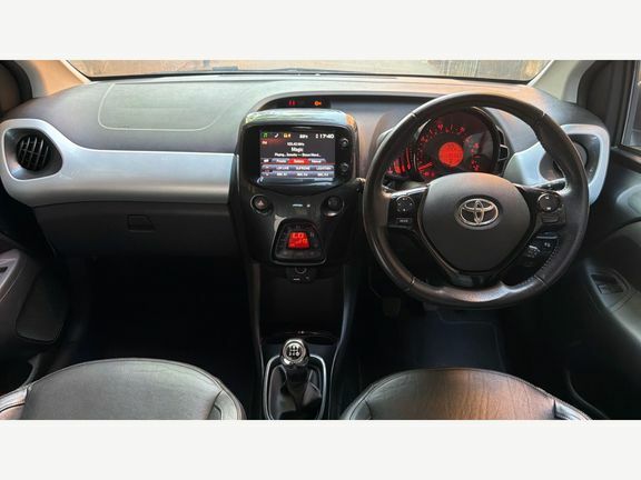 Toyota Aygo X X-clusiv 2 Grey #6