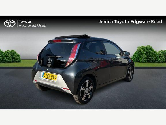Toyota Aygo X X-clusiv 2 Grey #2
