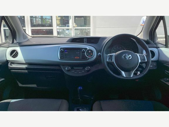 Toyota Yaris Icon 1.5Cvt NX14UVC White #6