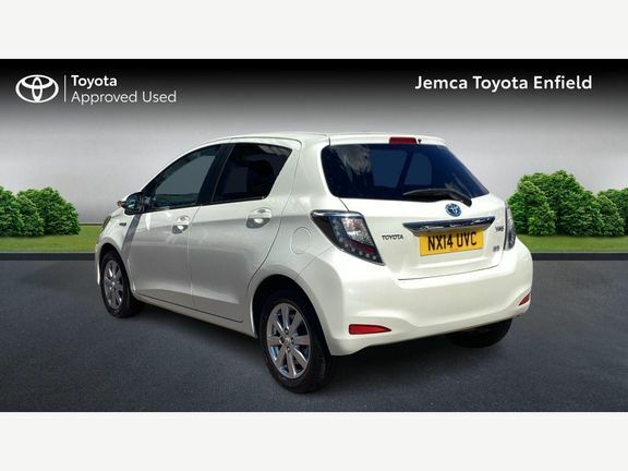 Toyota Yaris Icon 1.5Cvt NX14UVC White #4
