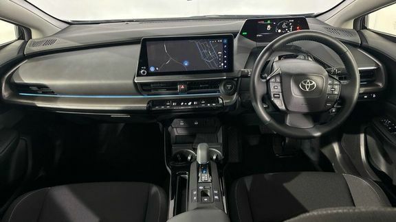Toyota Prius Design Black #5