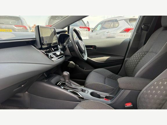 Toyota Corolla Corolla Commercial 1.8 Hybrid White #5