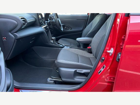 Toyota Yaris Cross Design Fwd LC24JTX #3