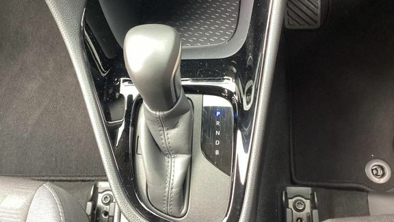 Toyota Yaris 1.5 Vvt-h Design E Cvt Grey #35