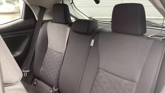 Toyota Yaris 1.5 Vvt-h Design E Cvt Grey #40