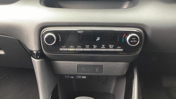 Toyota Yaris 1.5 Vvt-h Design E Cvt Grey #34