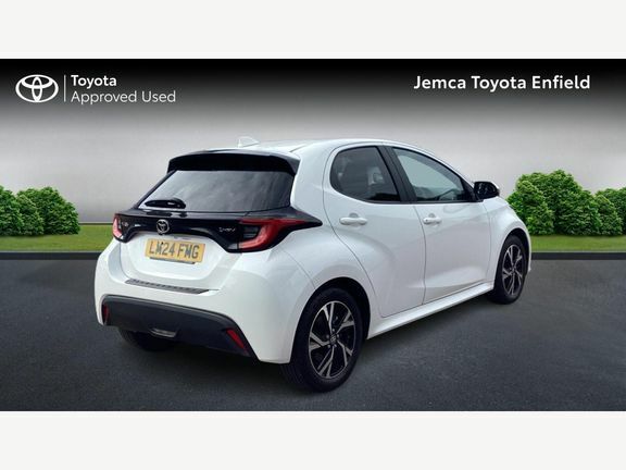Toyota Yaris Design White #2