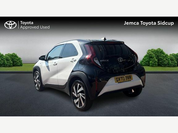 Toyota Aygo X Edge Manual White #4