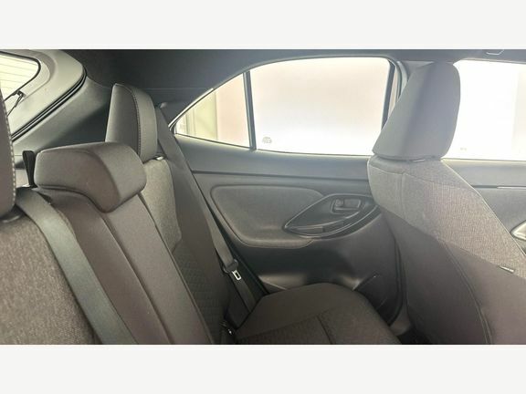 Toyota Yaris Cross Design Black #8