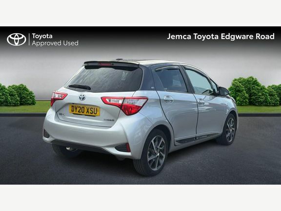 Toyota Yaris Y20 Bi-tone 1.5 Hybrid Silver #2