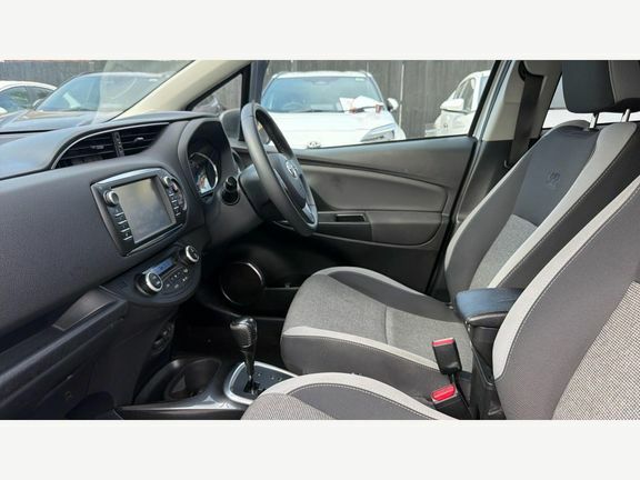 Toyota Yaris Y20 Bi-tone 1.5 Hybrid Silver #5
