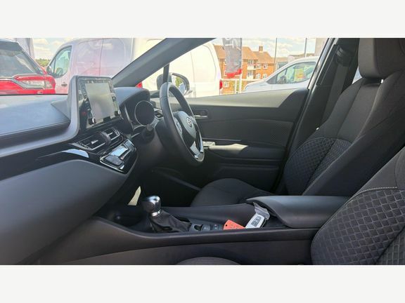 Toyota C-Hr Icon 1.8 Black #4