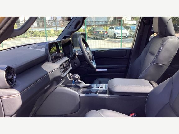Toyota Land Cruiser Invincible 5 Seats Pan Roof #3